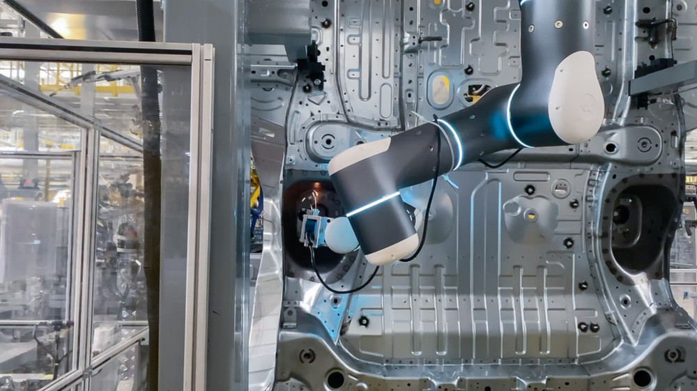 自适应机器人如何变身柔性打磨“老师傅”？