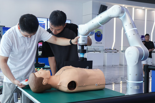 Huzhou College | Robotic Therapy Development