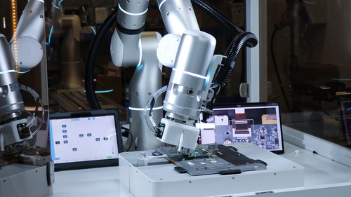 An Introduction to Robotic Arms in Manufacturing