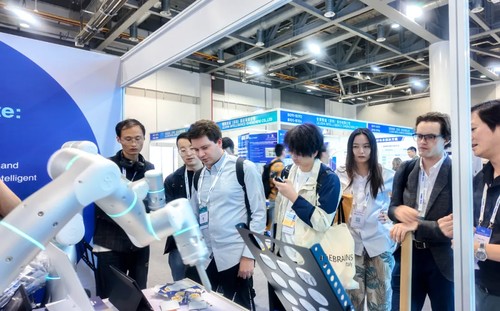 Flexiv Forecasts the Future of Robotics at IROS 2025