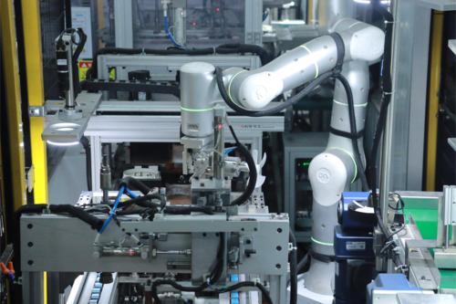 微波炉扇叶装配